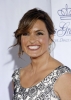 28307-mariska-hargitay-princess-grace-awards-gala-.jpg