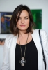 Mariska+Hargitay+First+Annual+Village+Fete+Bt6_FBqLRfDl.jpg